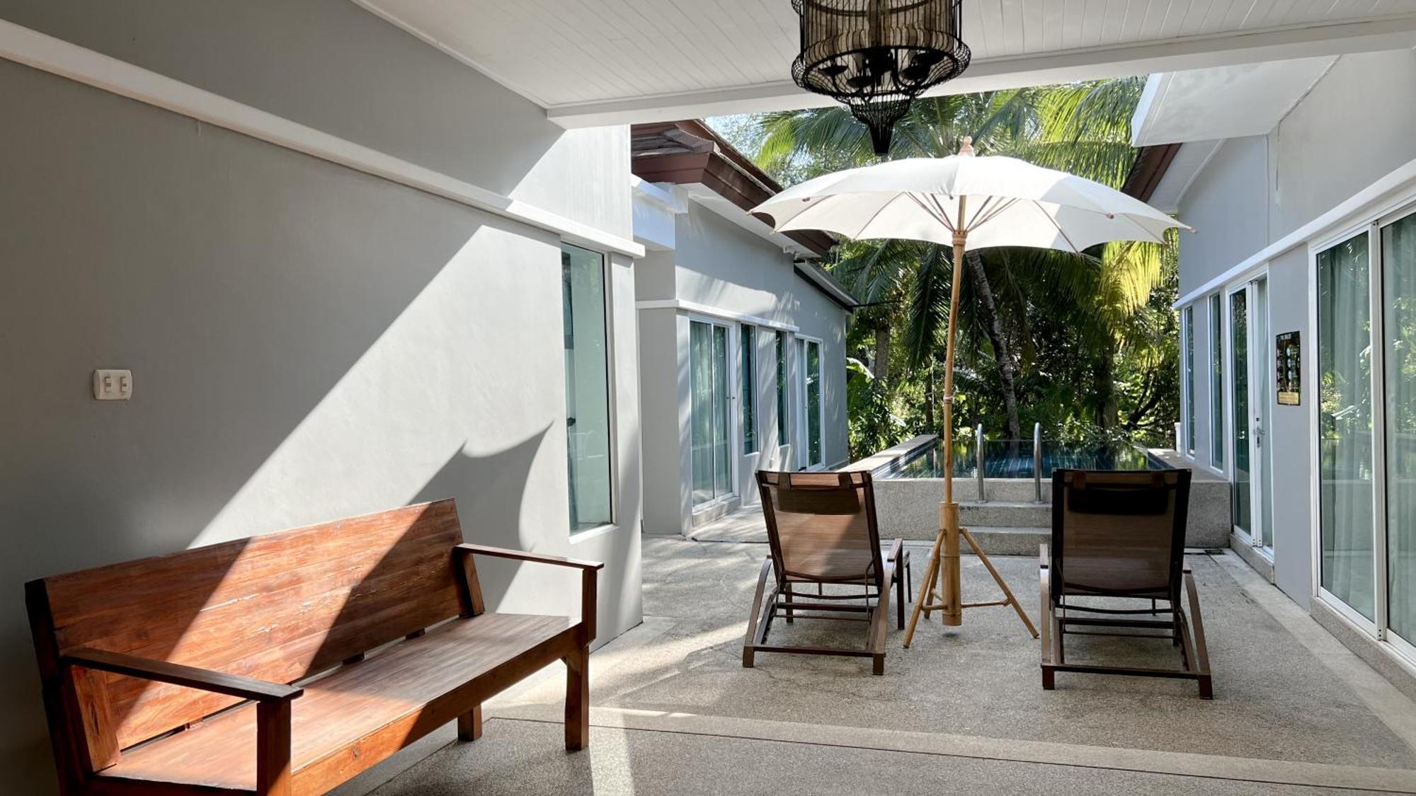 Villa De Palm Pool Ban Chin Tham Mai